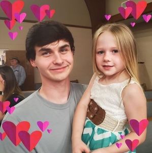 Meet your Posher, Leslie